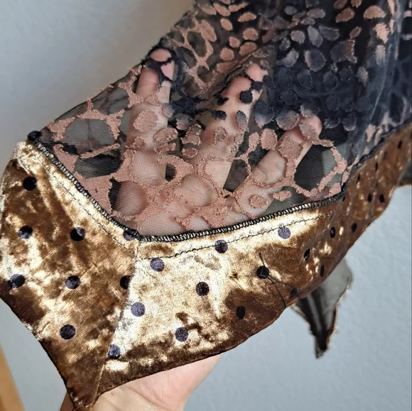 The Pyramid Collection Y2K Mixed Print Asymmetric Hemline Velvet Sheer Polkadot - Picture 4 of 11